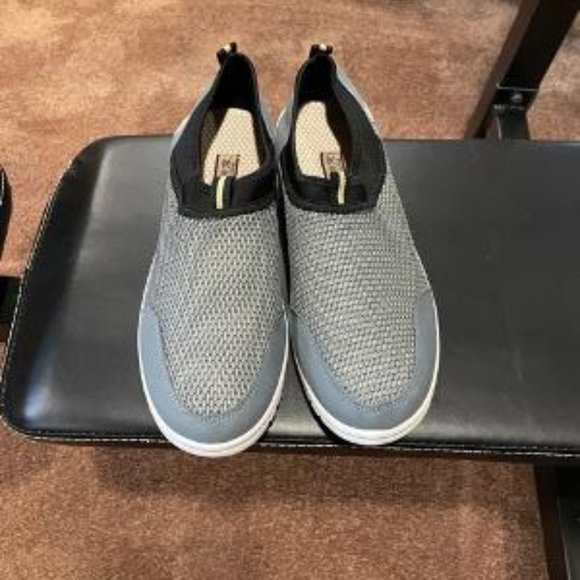 Fashion Men's Breathable Mesh Casual Slip-on Shoes - Picture 3 of 4